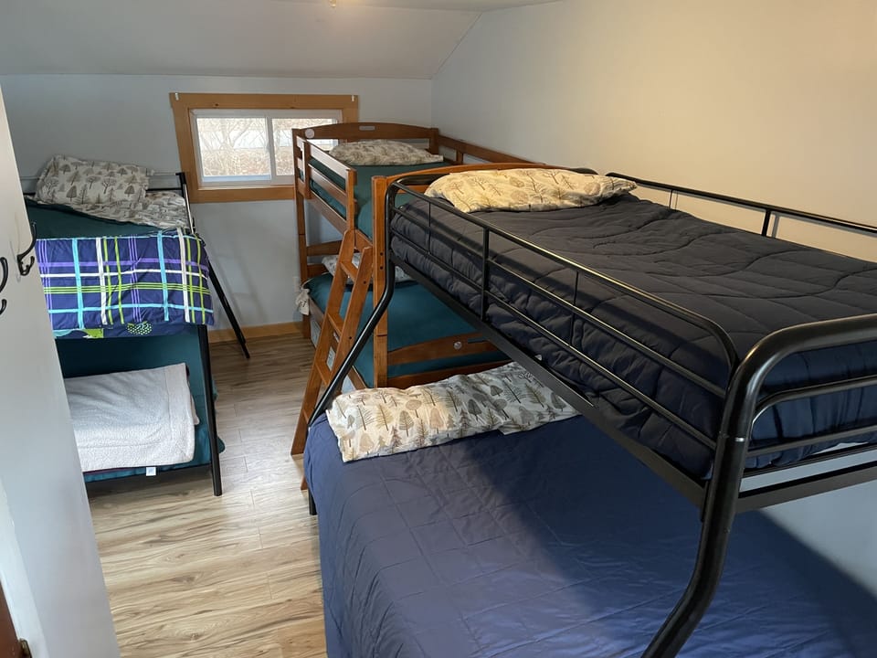 Bunk room 5 twins 1 Full