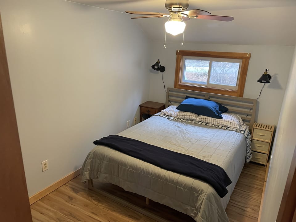 Queen bedroom