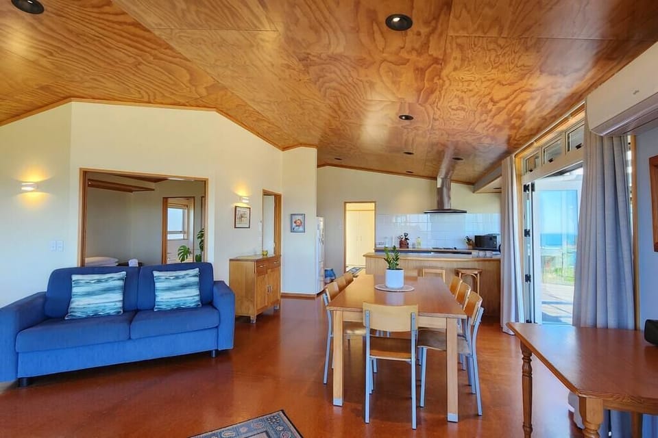 Hahei Island Outlook Lounge
