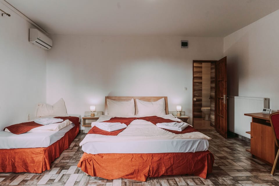 Select Comfort beds, free WiFi