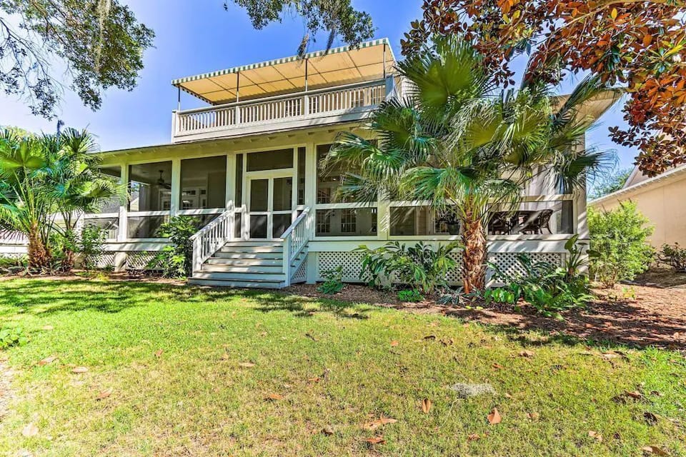Back porch overlooking the lagoon.