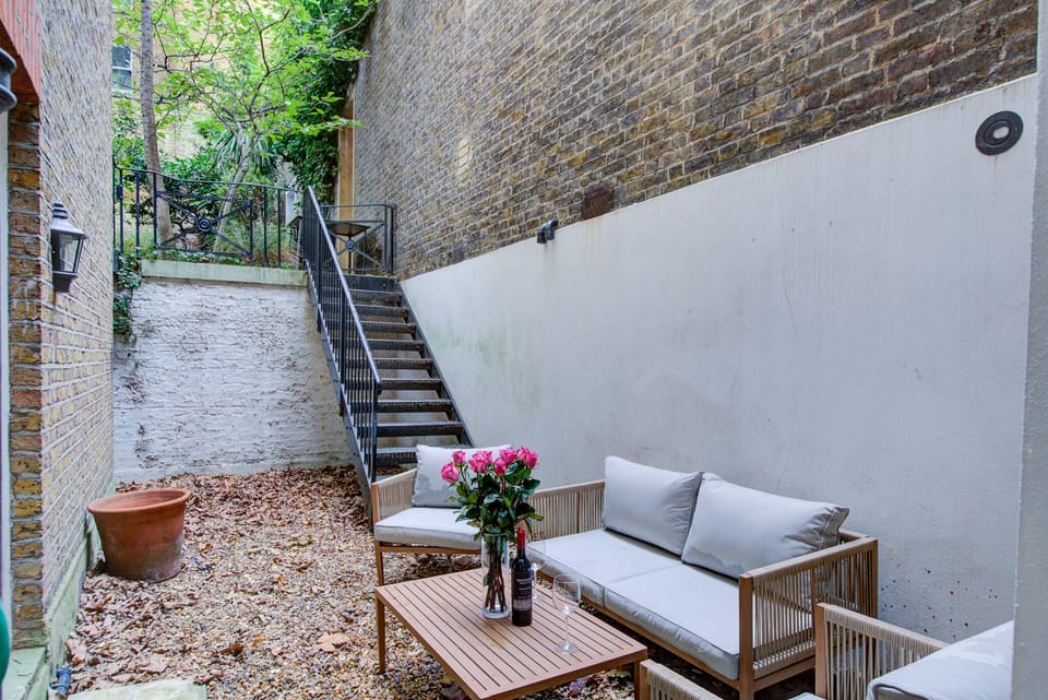 Private Courtyard Garden