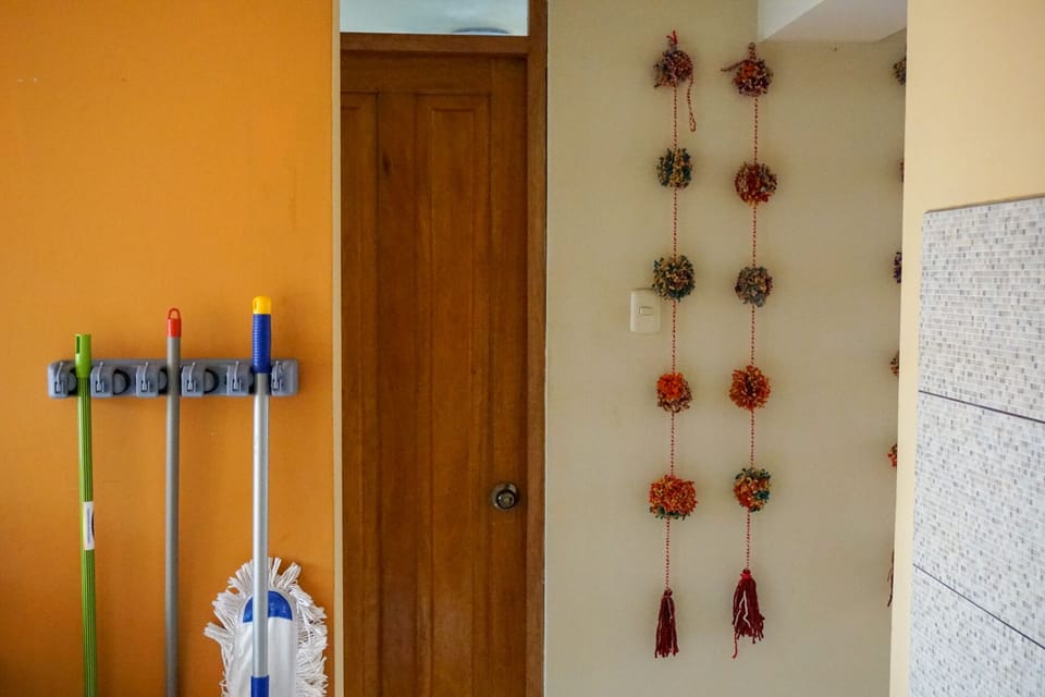 Cleaning set and Andean decorations