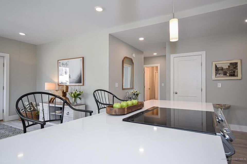 Bright and sunny kitchen
