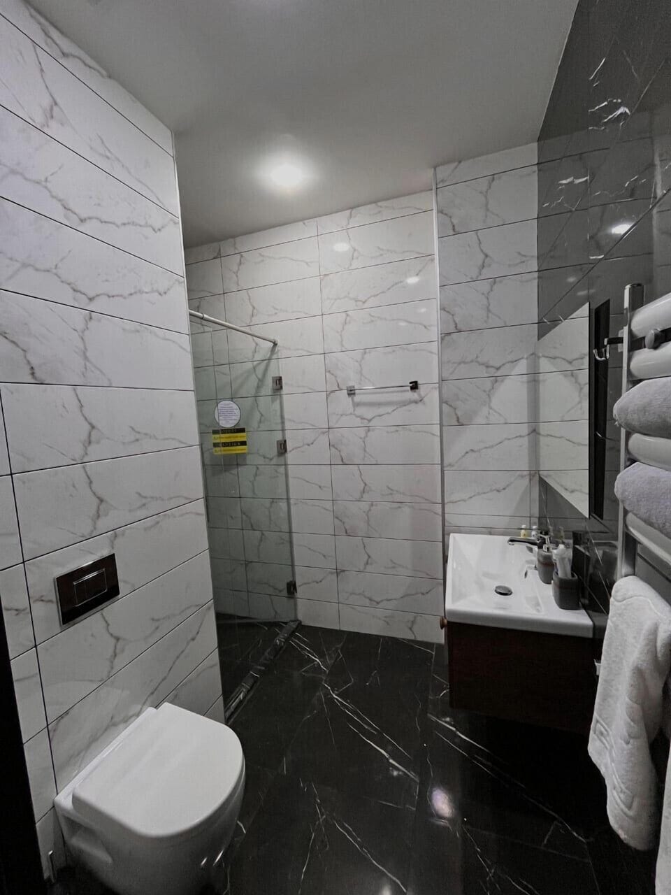 Standard Double Room | Bathroom | Shower, free toiletries, hair dryer, bathrobes