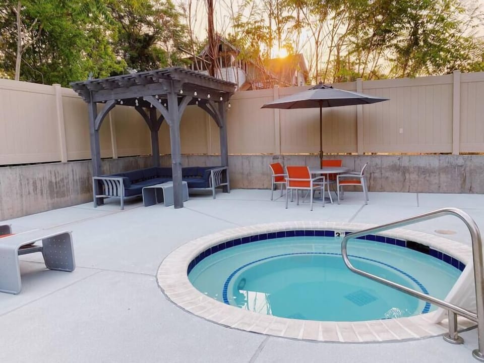 Hot tub open year round