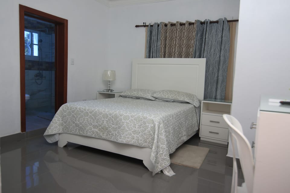 Egyptian cotton sheets, premium bedding, down comforters, pillowtop beds