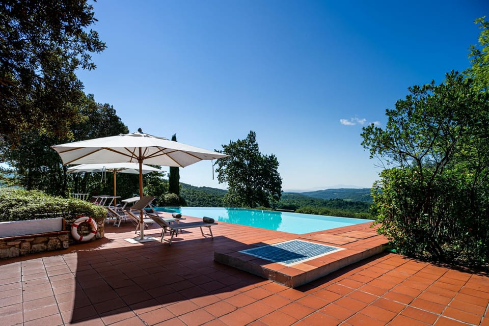 House | 9 bedrooms
