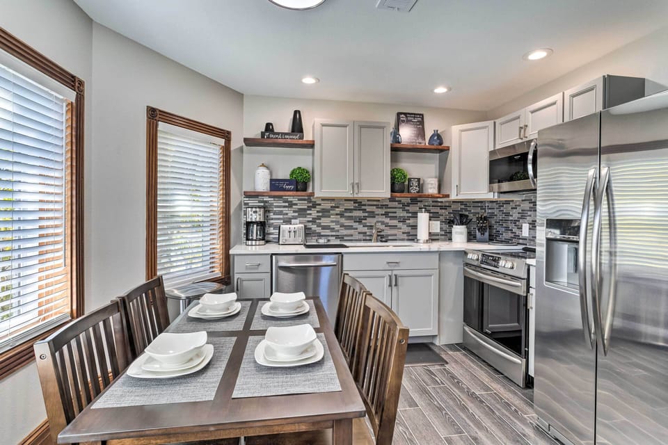 Kitchen | Cooking Basics | Dining Area