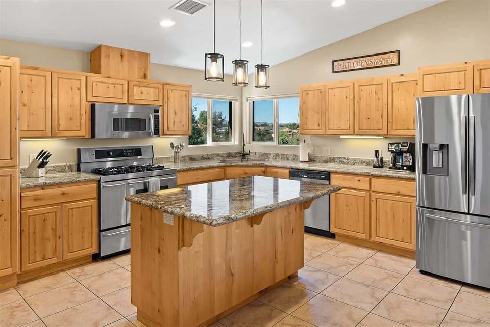 Fully equipped modern kitchen