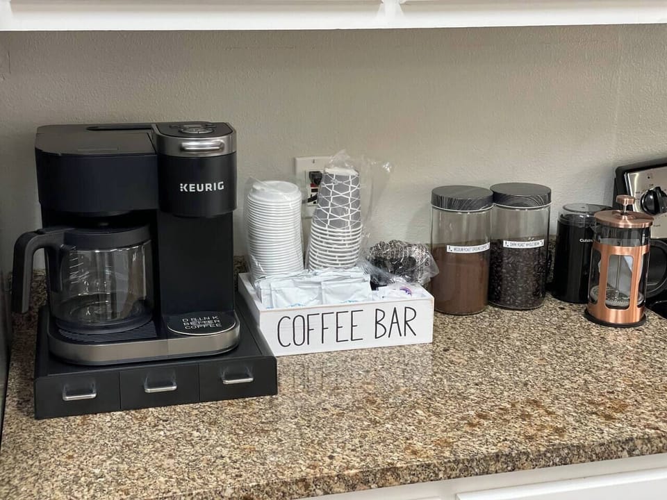 Enjoy coffee/tea/cocoa with a variety of K-cup selections. Don't forget there are to-go cups!