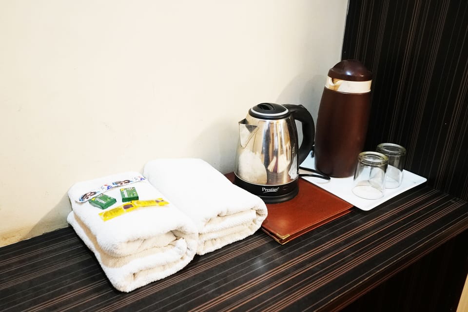 Deluxe Room | Desk, free WiFi, bed sheets
