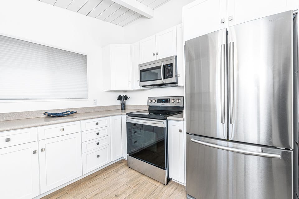 Guests must supply their own food, drinks, condiments, and spices.
                