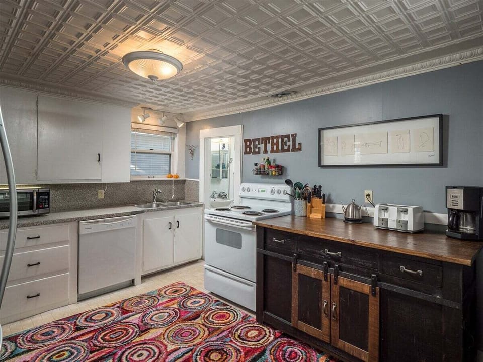 Kitchen area