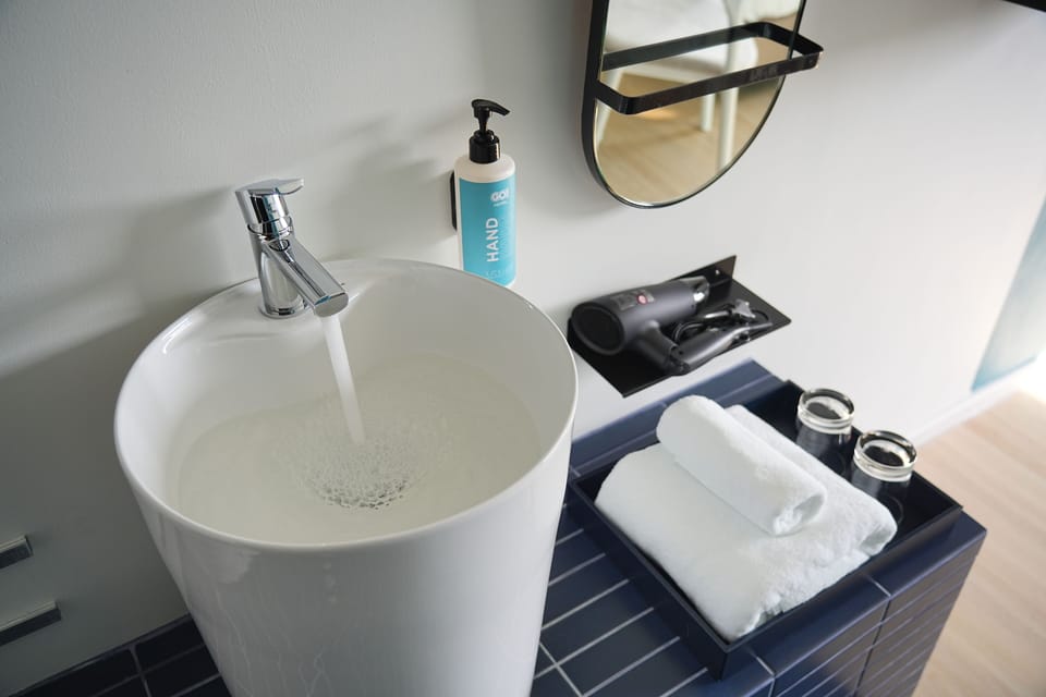 Hand-held showerhead