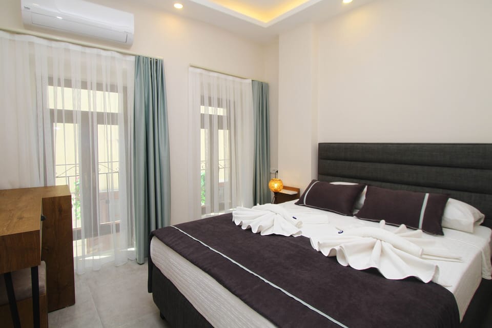 Standard Double or Twin Room | Premium bedding, WiFi (free), bed sheets