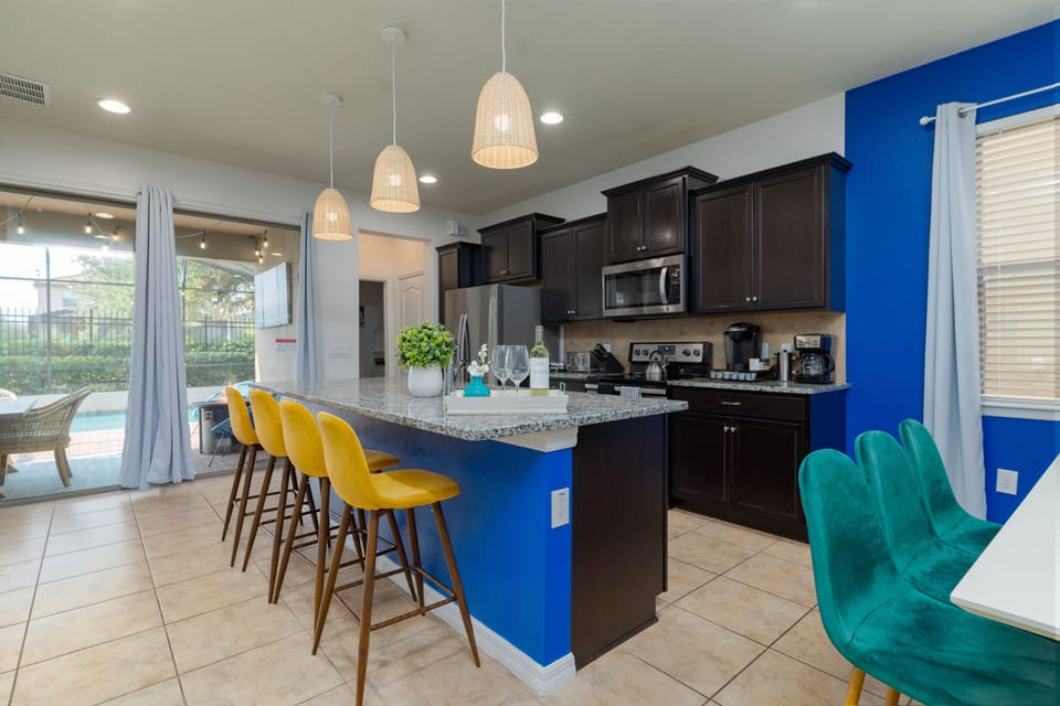 Well stocked kitchen ready to host your family and friends! 