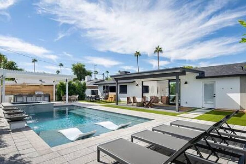 Heated Pool to 82 Degrees