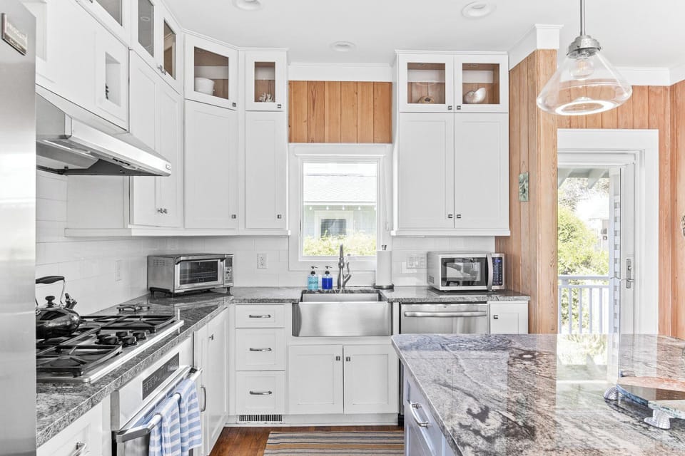 CHEF'S DELIGHT KITCHEN