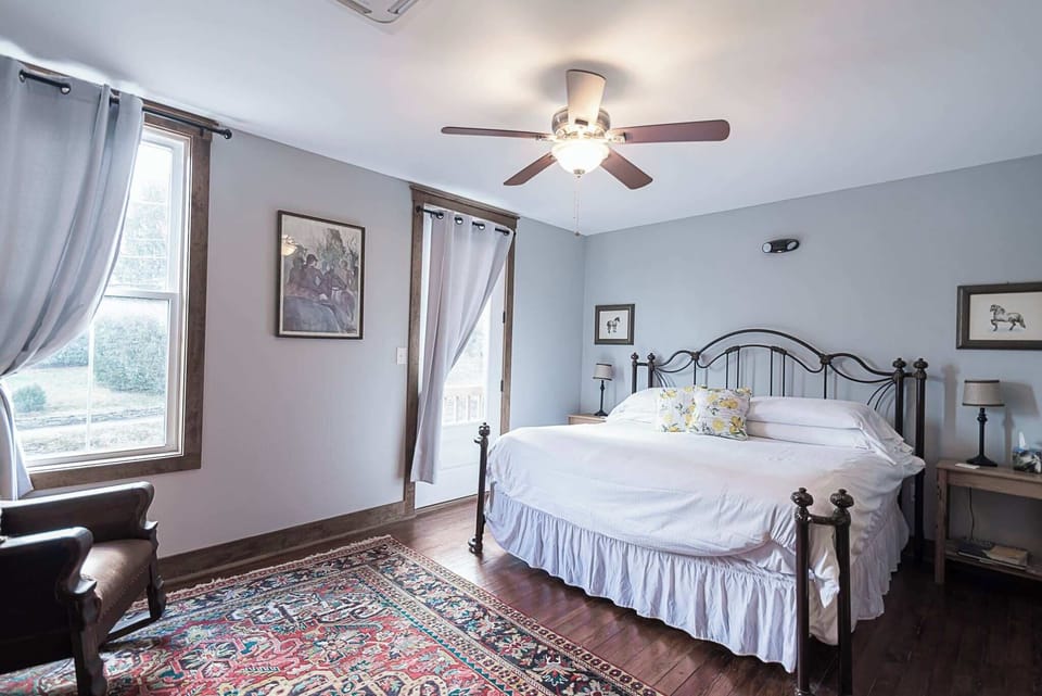 Suite 5 | Premium bedding, memory foam beds, individually furnished, free WiFi
