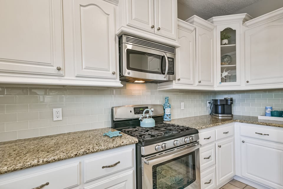 Cook, dine, and entertain in style!