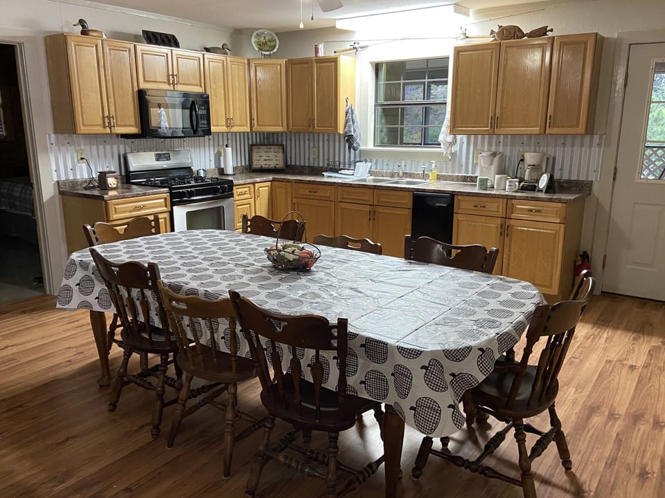 kitchen/dining