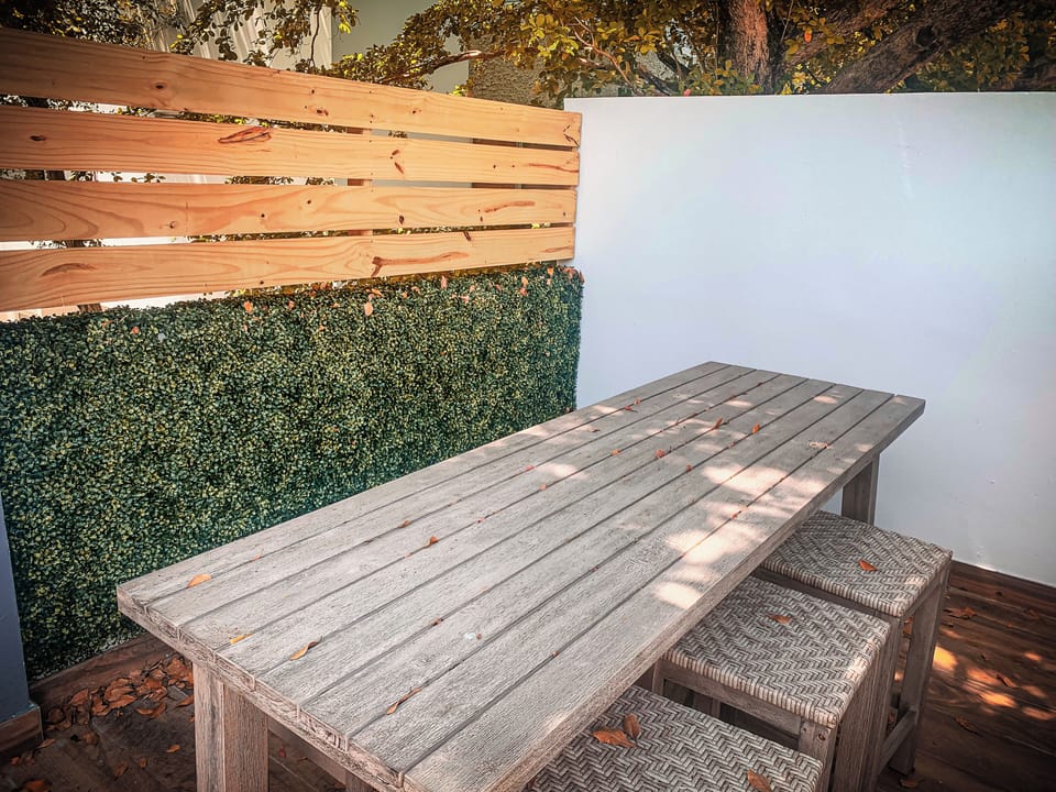 Outdoor dining