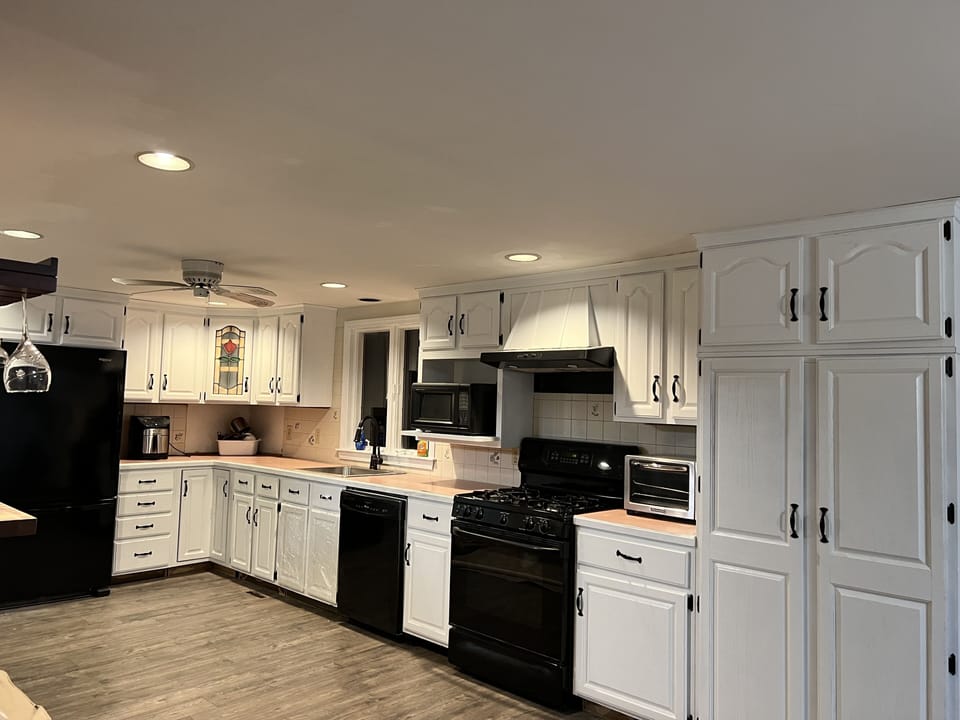 Spacious kitchen 