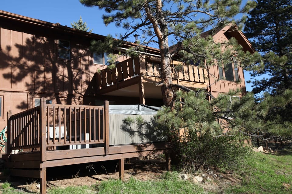 Back View VRBO.jpg