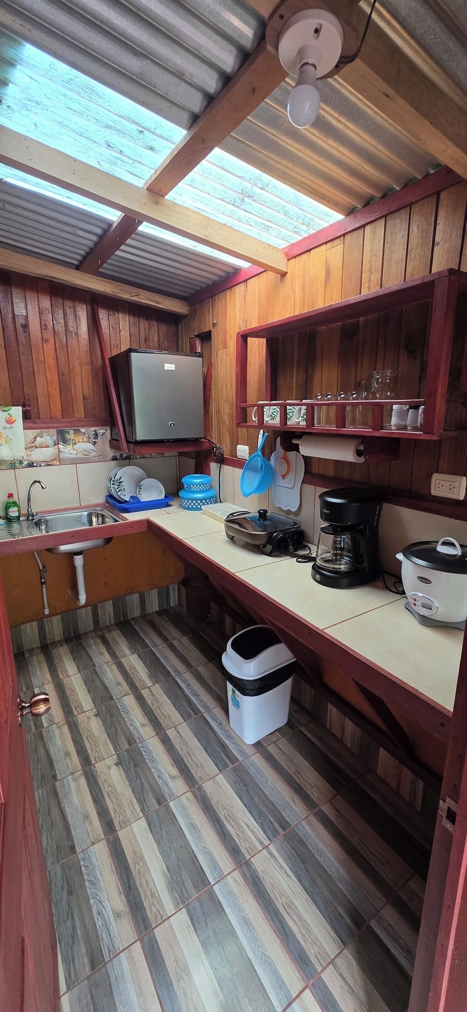 Quadruple Room, 2 Queen Beds | Private kitchen | Mini-fridge, stovetop, coffee/tea maker, rice cooker