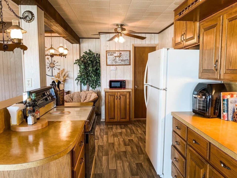 Nana's kitchen is STOCKED with new and vintage finds so that your family can make the perfect meal. 