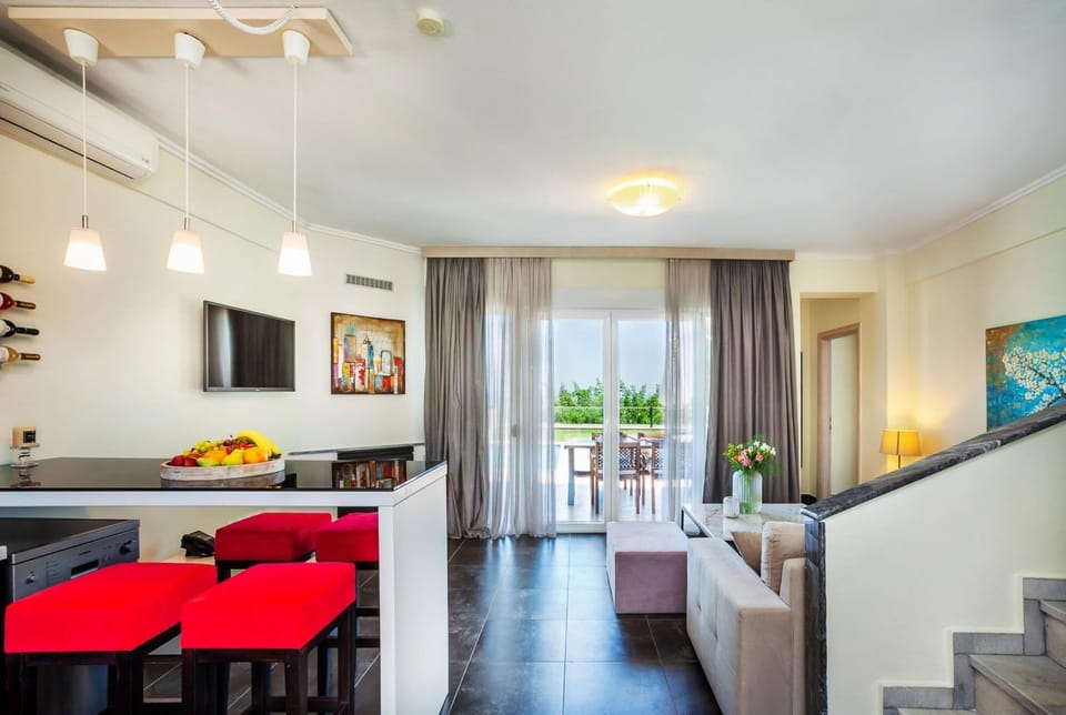 Sunny Villa Grande in Kassandra Villa in Halkidiki