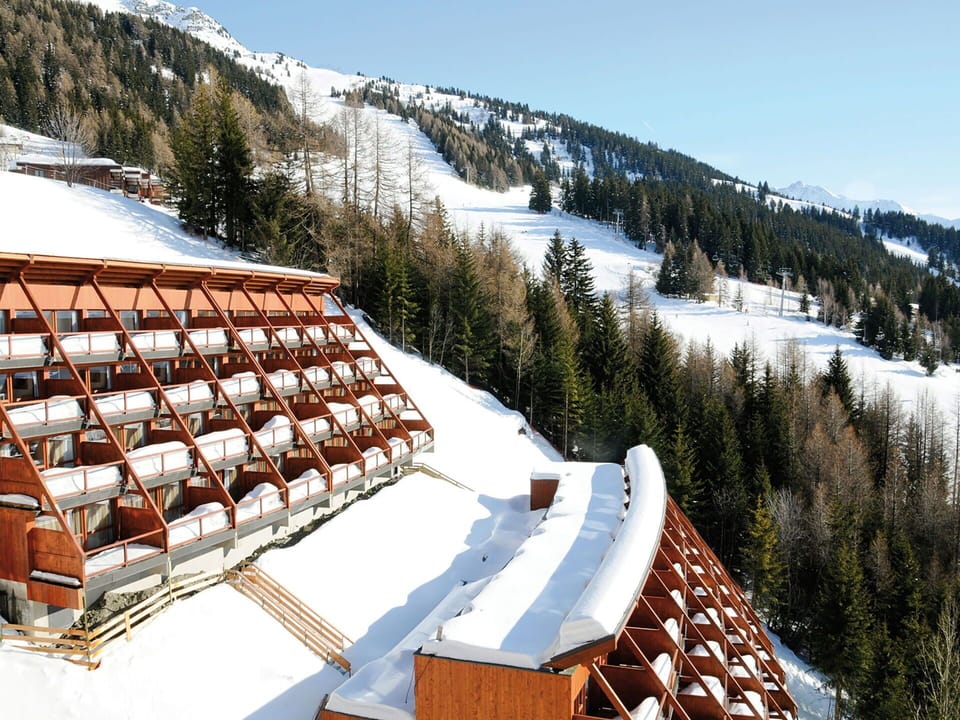 Sky, Snow, Building, Tree, Mountain, Wood, Slope, Leisure, Landscape, Natural Landscape