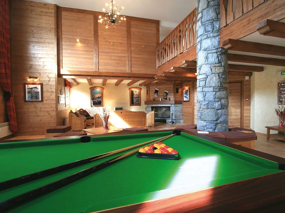Property, Furniture, Billiard Table, Billiard Room, Recreation Room, Table, Sports Equipment, Billiards, Pool