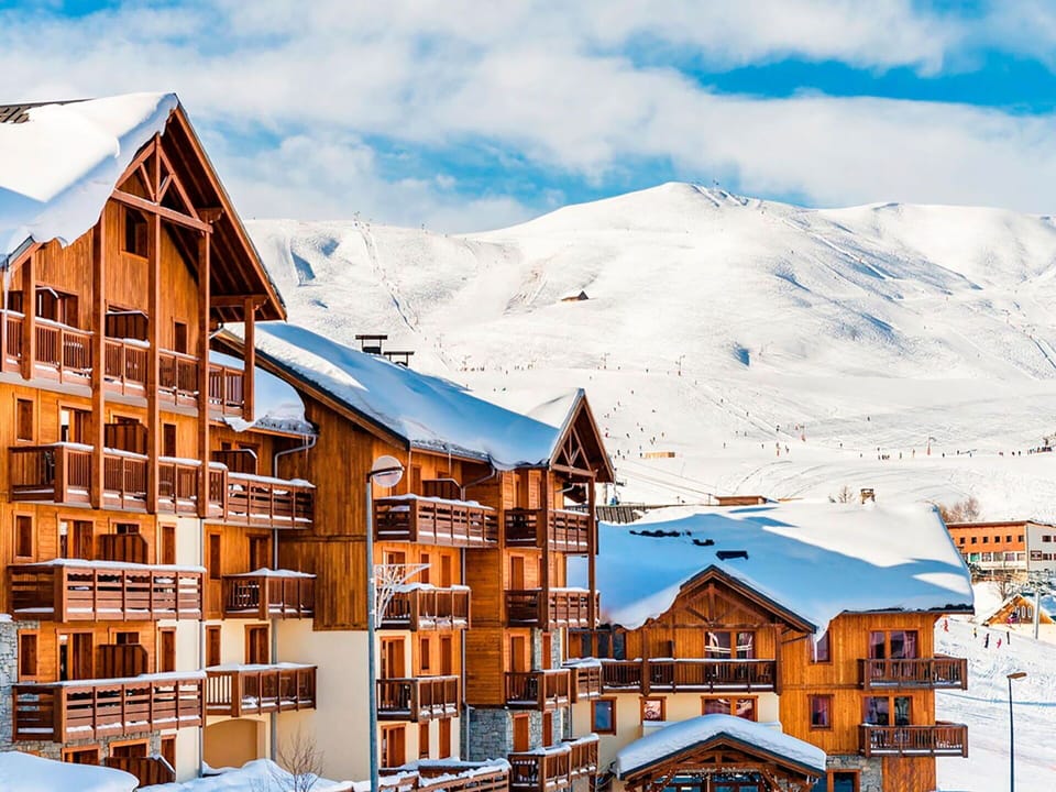 Cloud, Sky, Building, Snow, Property, Mountain, World, House, Slope, Window