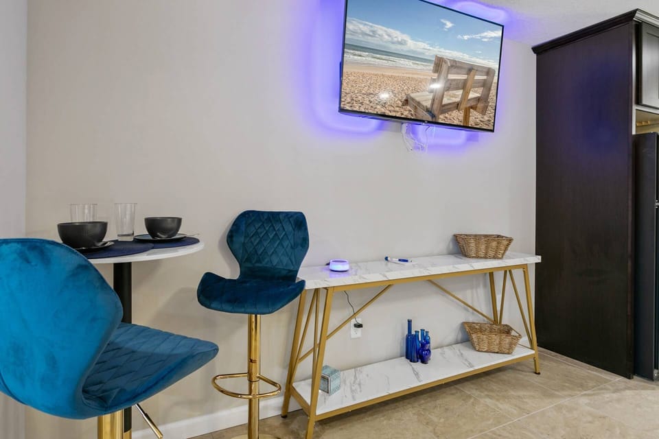 Relax with the Sound Machine that offers a variety of colors & sounds