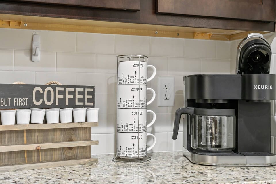 Keurig Dual Coffee Maker - either Fresh Brew with Coffee Grounds or use Pods