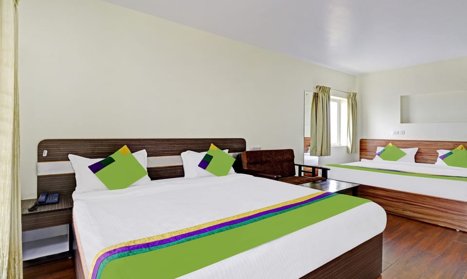 Superior Family Room With Balcony | Individually furnished, desk, rollaway beds, bed sheets