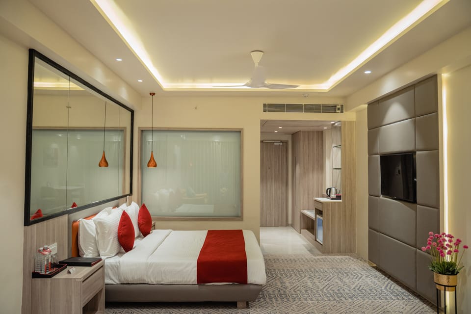 Studio | Premium bedding, desk, bed sheets, wheelchair access