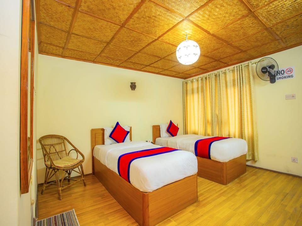 Desk, free WiFi, bed sheets