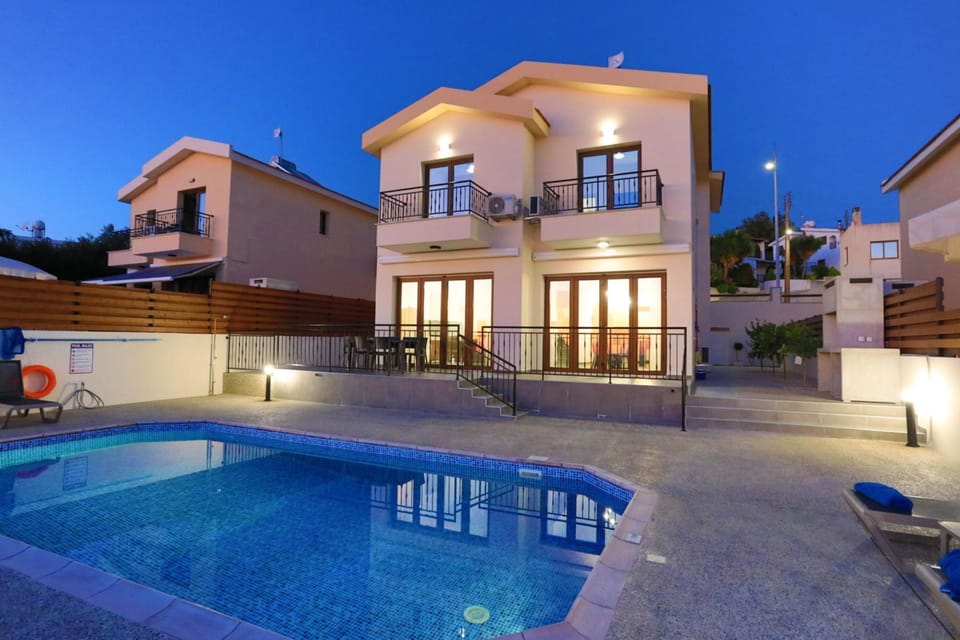 House, Smoking | 3 bedrooms