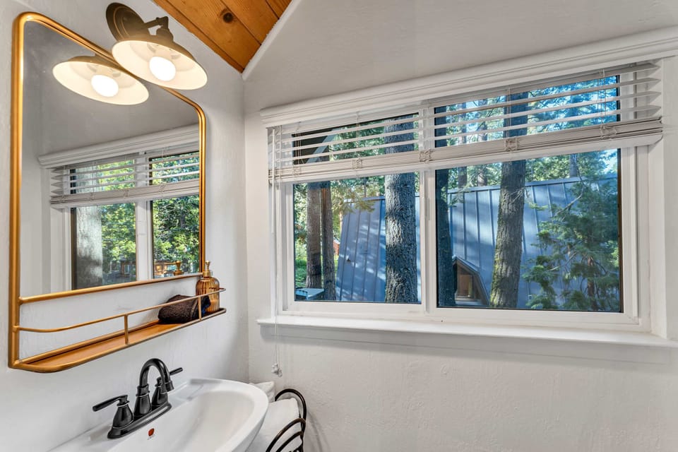 Half Bathroom: Upper level, single sink vanity