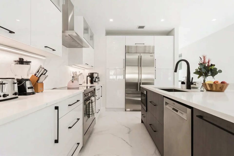 With a stylish kitchen and premium appliances, the chef in you comes naturally.