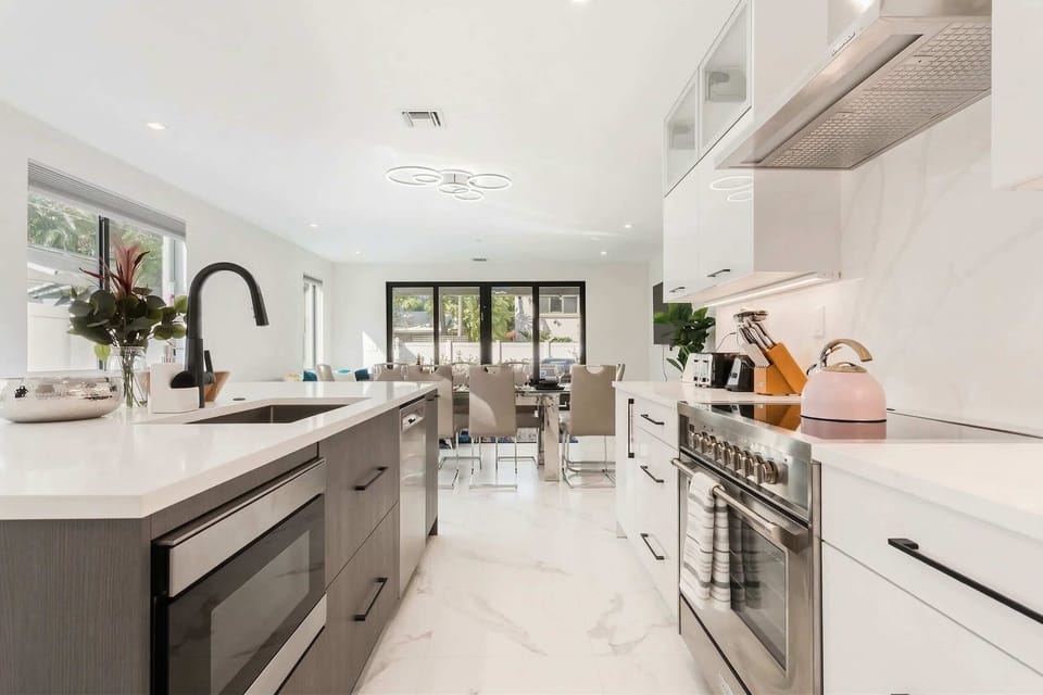 Prepare your favorite meals in the spacious, fully equipped kitchen.