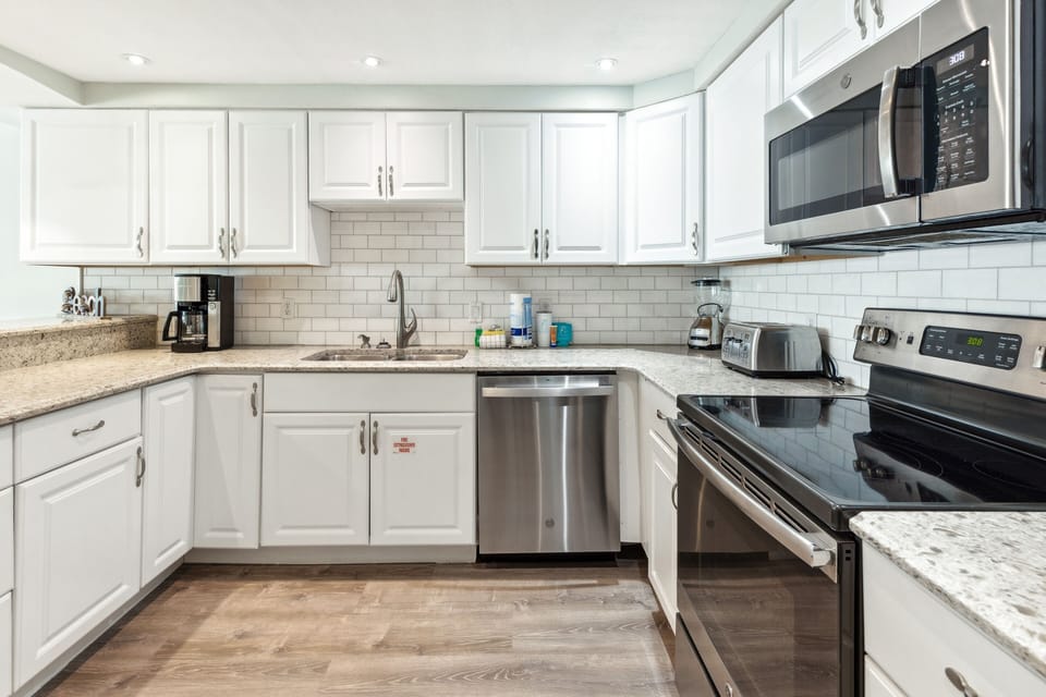 fully equipped kitchen