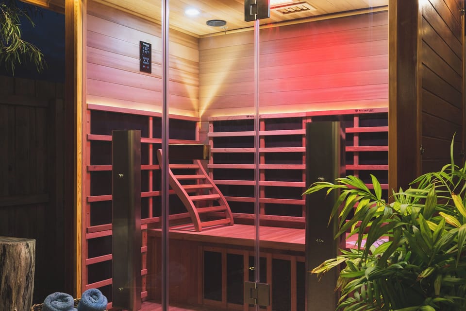 4 person full spectrum infrared sauna with bluetooth speakers and chromotherapy