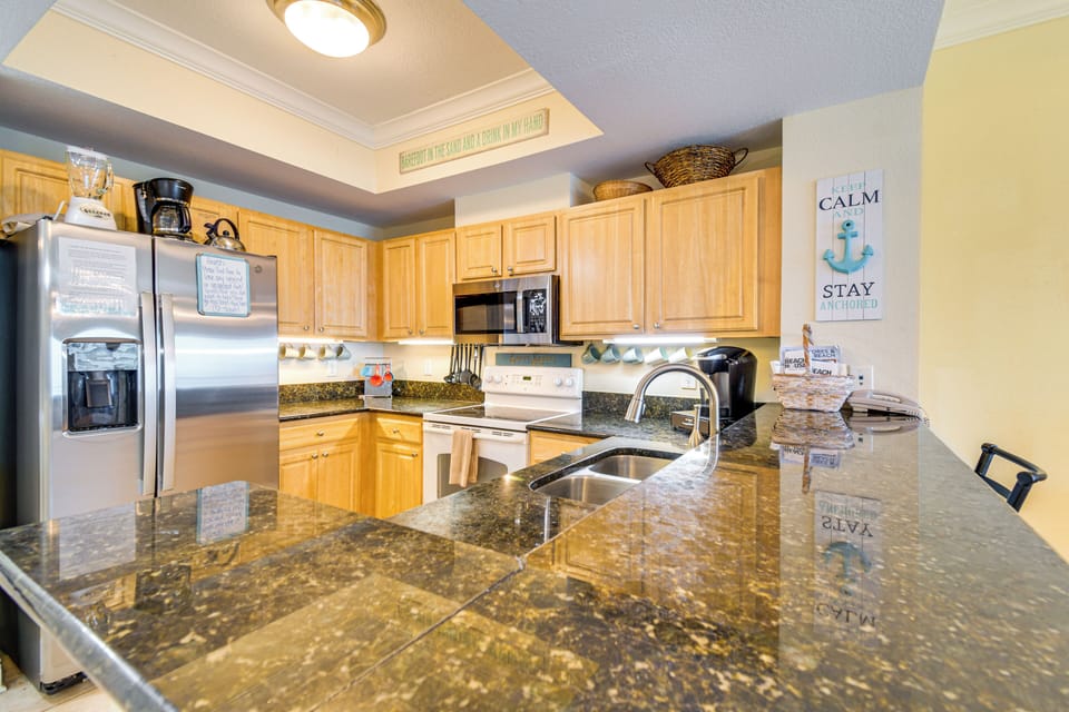 Kitchen | Keurig Coffee Maker | Toaster | Spices | Blender