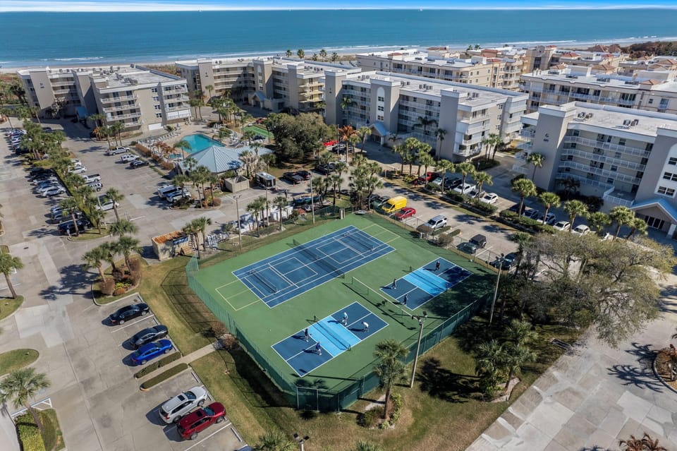 Tennis court