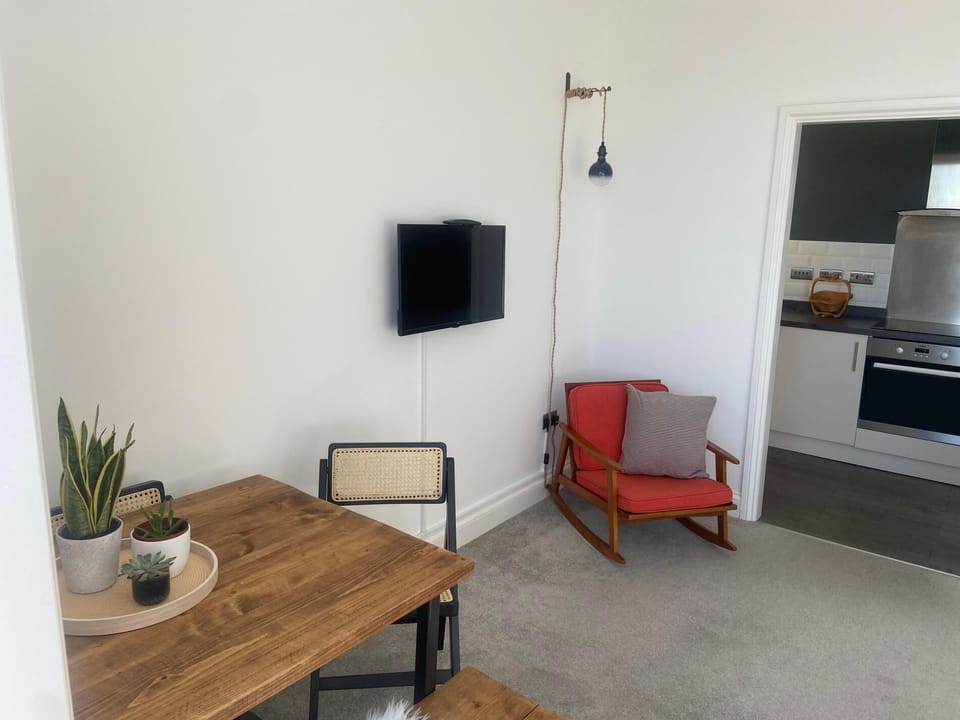 Apartment (2 Bedrooms) | Living area | 1-inch TV with digital channels