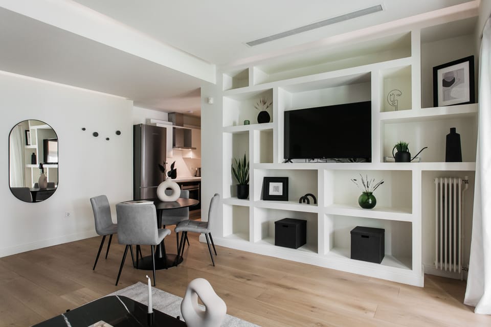Standard Apartment | Living area | TV, Netflix, streaming services